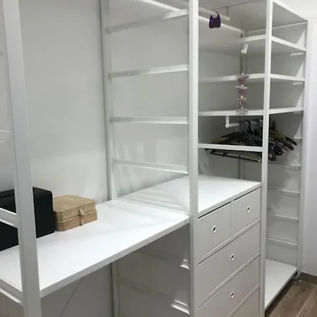 Daire Apt 4 Pieces Facon Loft Beausoleil